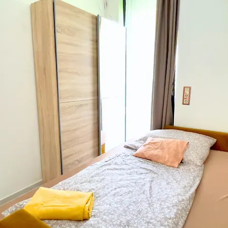 Luxury In I Almadi Lux Iv - Velvet Oak
